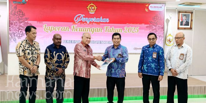 Bupati Kaimana Serahkan Laporan Keuangan Tahun 2025 ke BPK Papua Barat