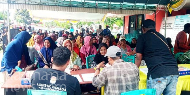 Kantor Pos Kaimana Salurkan Bansos PKH-Sembako Tahap II dan III Untuk 4.044 KPM