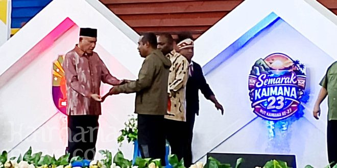 Kampung Ure, Namatota dan Tanggaromi Raih Penghargaan Kampung Tertib Administrasi