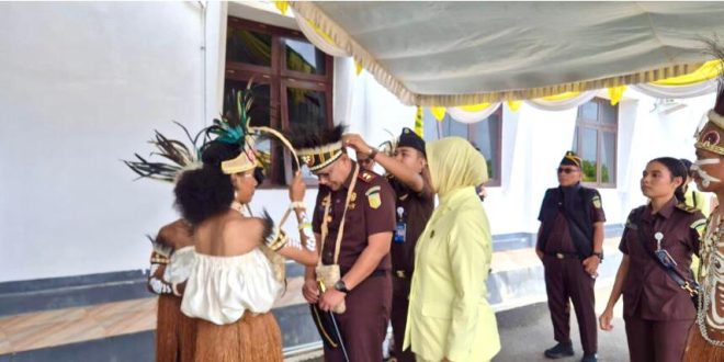Kunjungi Kaimana, Kajati Papua Barat Ingatkan Jajarannya Beri Pelayanan Hukum yang Prima