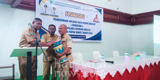 Disbudpar Papua Barat Sosialisasi Penggunaan Aplikasi Rungkraf di Kaimana