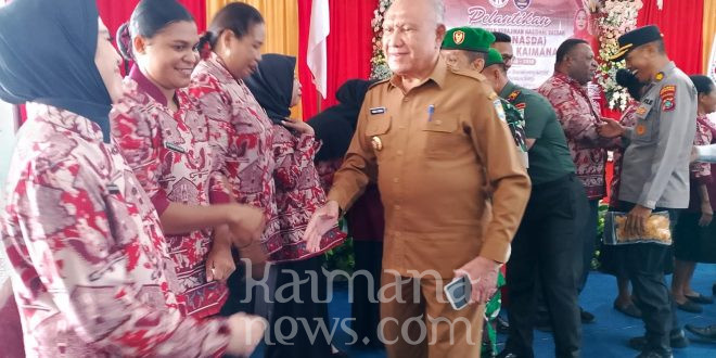 Hadiri Pelantikan Dekranasda, Bupati Hasan Ingin Kerajinan Tradisional ‘Tomang’ Dilestarikan