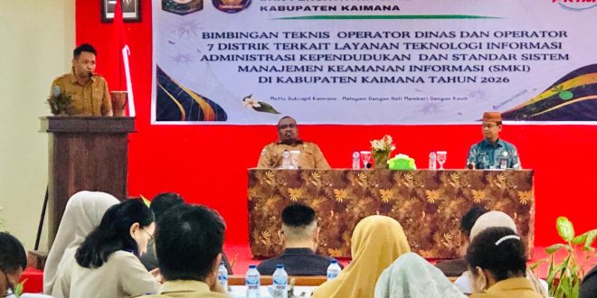 Disdukcapil Kaimana Gelar Bimtek Layanan Teknologi SIAK dan SMKI Bagi Operator Dinas dan 7 Distrik
