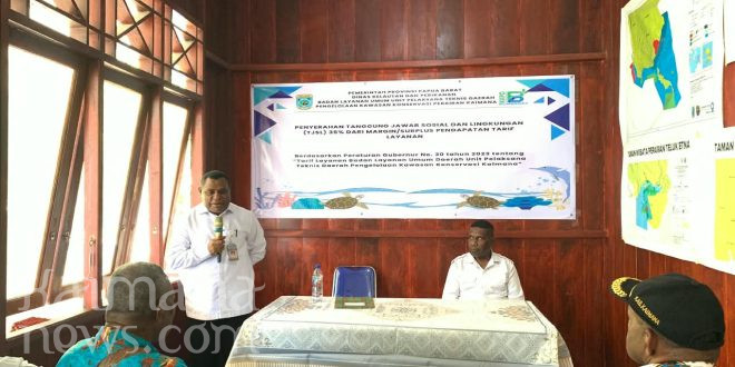 DKP Papua Barat Serahkan TJSL Senilai 300 Juta ke Masyarakat Adat Suku Mairasi