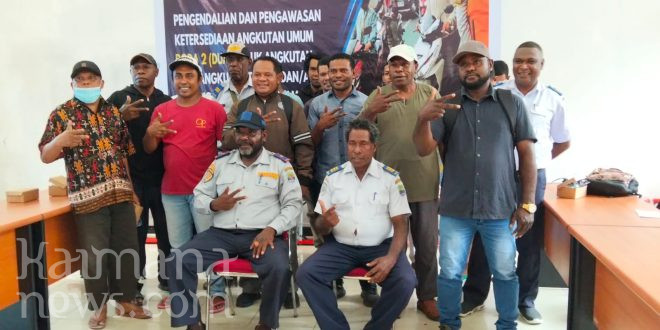 Disepakati Organisasi Ojek, Dinas Perhubungan Kaimana Tetapkan Satu Warna Helm Ojek ‘Kuning’
