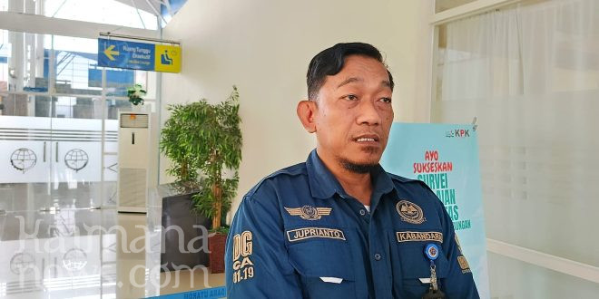 Asap Karhutla Ganggu Penerbangan, Kabandara Kaimana Minta APH Tindak Tegas Oknum Pembakar Hutla  